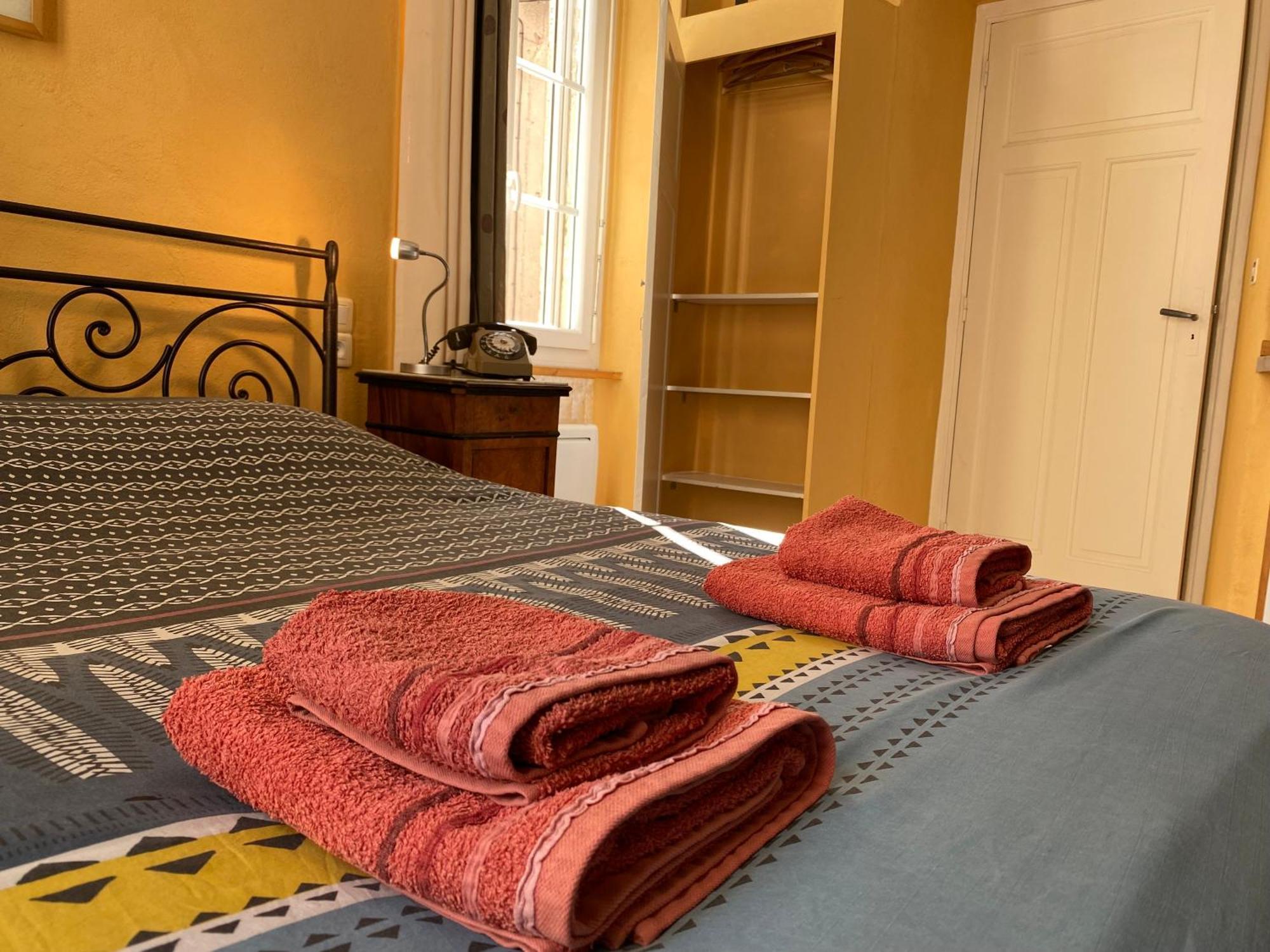 Residence Verdi - Appartements Meubles En Centre Ville Bedarieux Ngoại thất bức ảnh
