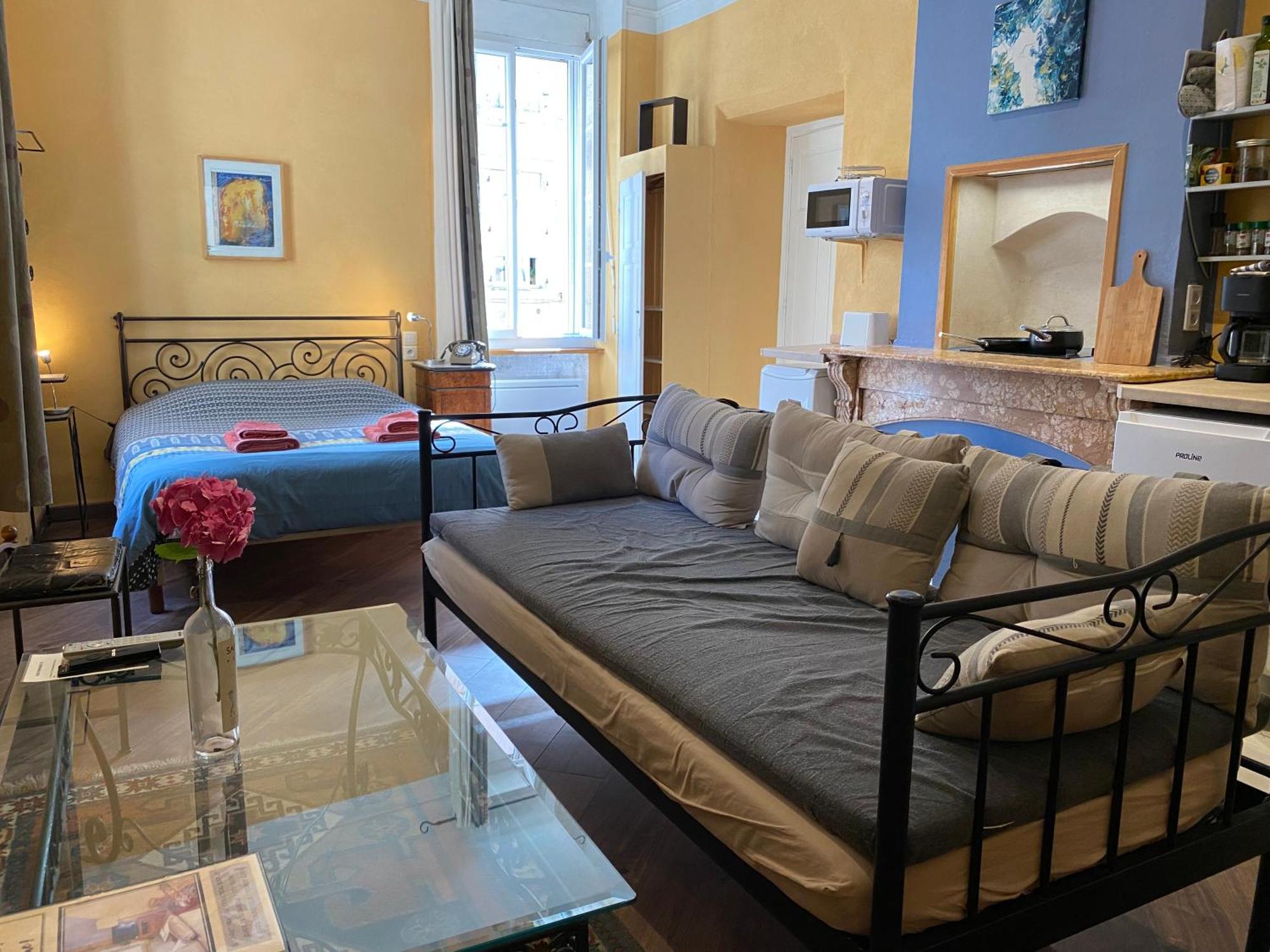Residence Verdi - Appartements Meubles En Centre Ville Bedarieux Ngoại thất bức ảnh