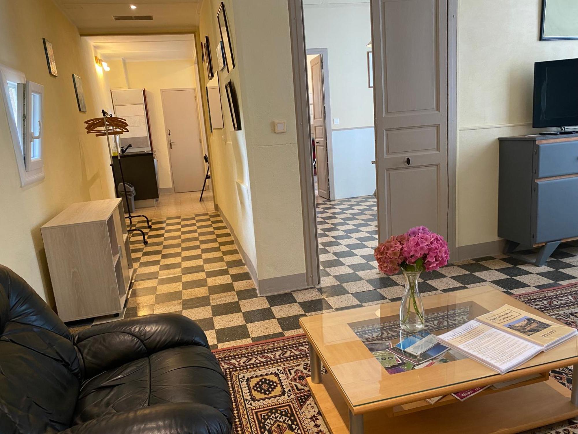 Residence Verdi - Appartements Meubles En Centre Ville Bedarieux Ngoại thất bức ảnh