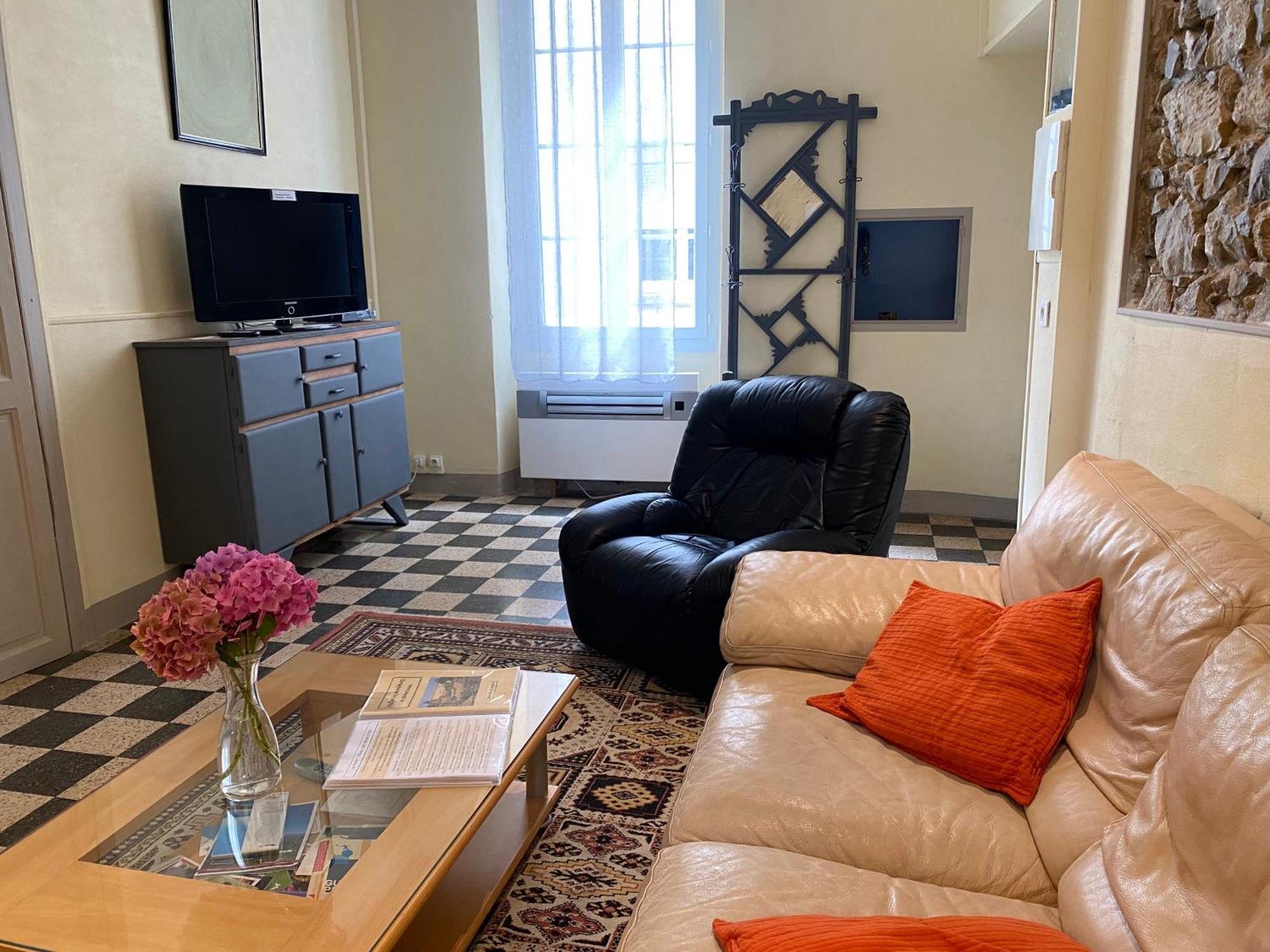 Residence Verdi - Appartements Meubles En Centre Ville Bedarieux Ngoại thất bức ảnh